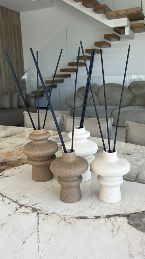 מפיץ הוריקן בכלי דמוי אבן צבע חום - Image 3